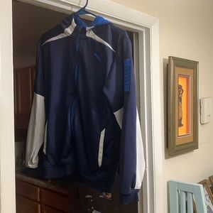 Navy Blue Puma Zip Up Sweatshirt. 8.5/10 condition. Boys XL.